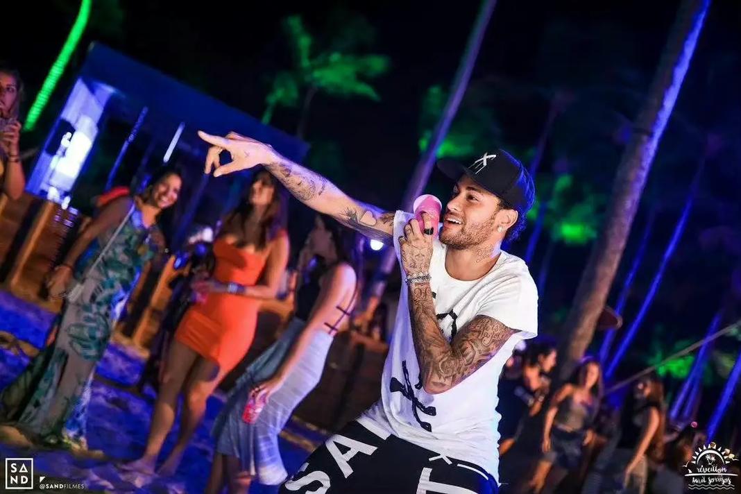 男双首登场，中国队连胜韩国、法国 ｜ 混团世界杯