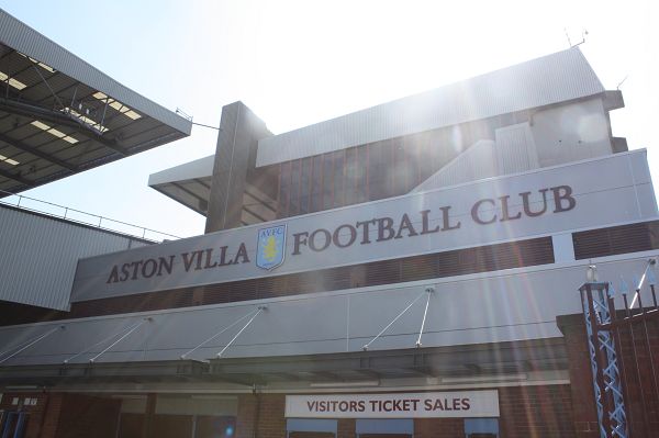 拉菲尼亚伤愈归来，巴萨精神领袖再现！他的价值远不止进球数据