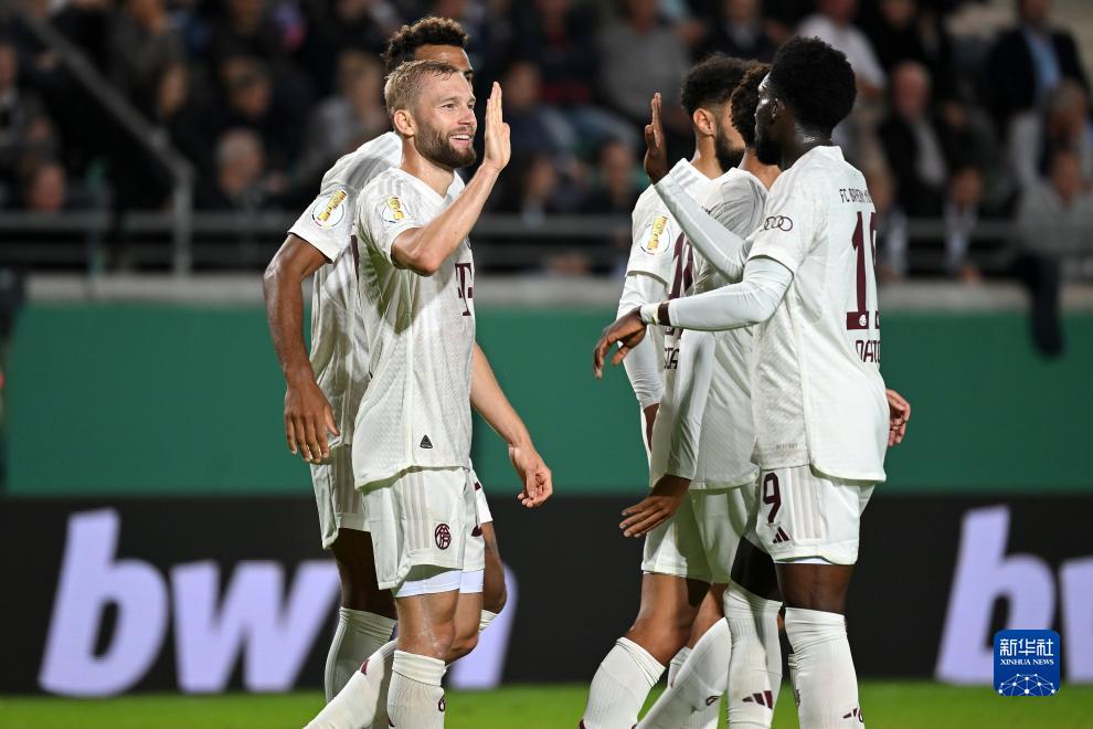 连进五球！巴萨5-3翻盘，悍将戴帽，西甲狂飙6连胜，稳住头名位置