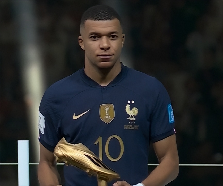 米体：米兰对迈尼昂的年薪报价提高至500万欧，尤文正在关注