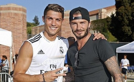 篮球湖人锁定比赛胜局，球迷狂喜