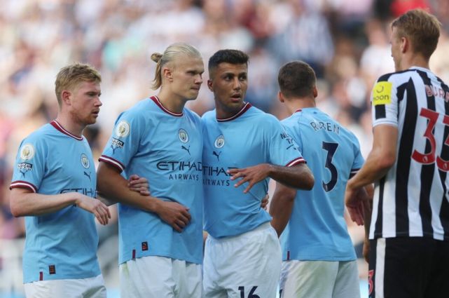 手球争议再起：巴萨对贝蒂斯的点球判罚解密