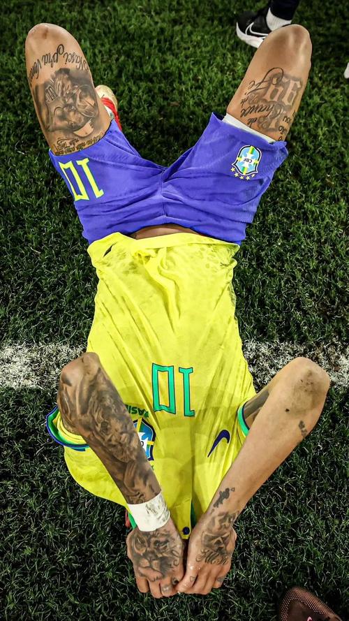 德天空：拜仁引进费耶诺德右后卫里德的谈判正在取得进展