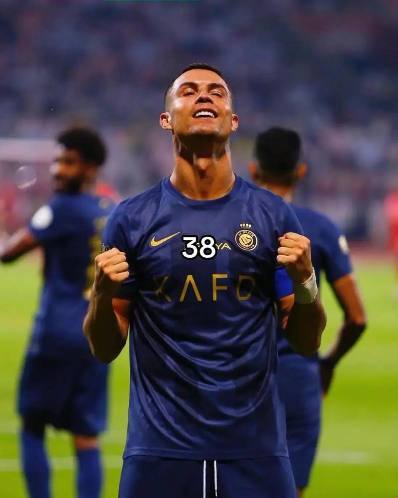 索尔巴肯：圣西罗为哈兰德鼓掌是顶级礼遇；挪威将进入新时代