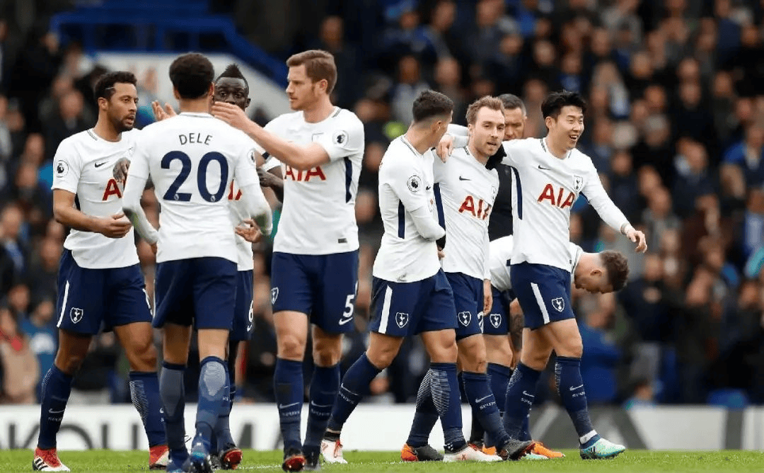 西媒热议亚马尔表现：昨晚真正的18岁新星是埃斯特旺