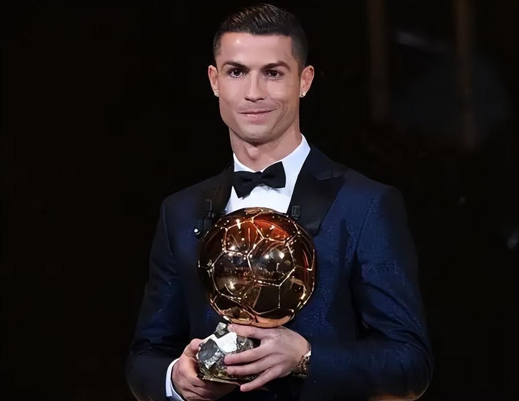 6分42秒，姆巴佩完成欧冠历史第二快帽子戏法